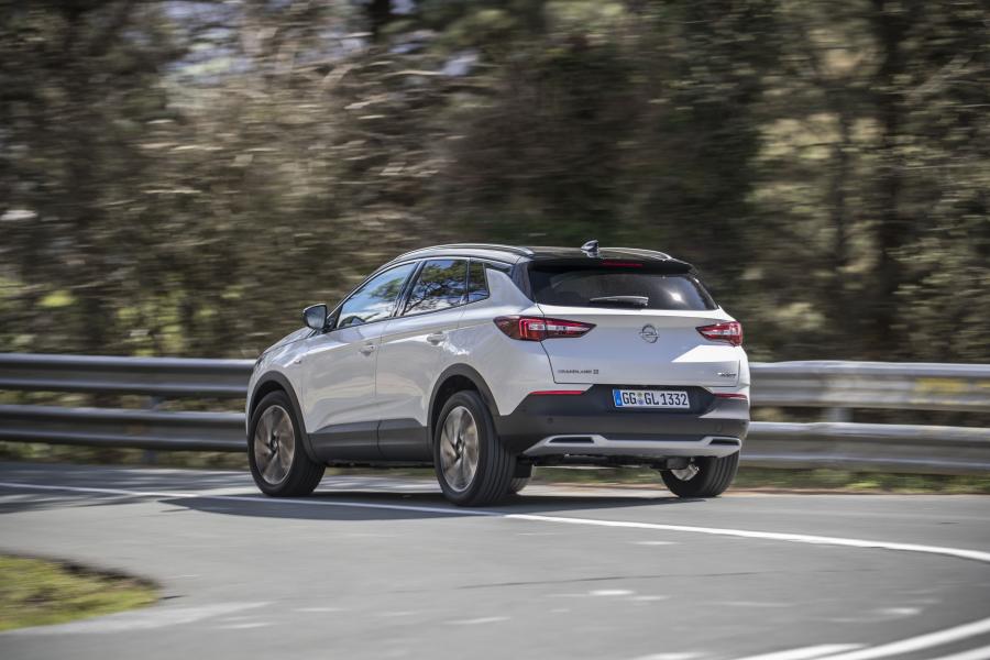  Opel Grandland X Turbo D Ultimate 2018 года  (фото 9 из 39)